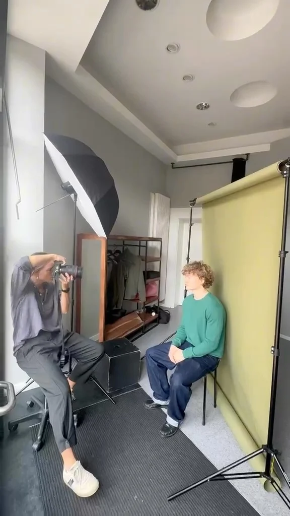 Instagram post from schauspielschulezerboni. This post is in position 4.